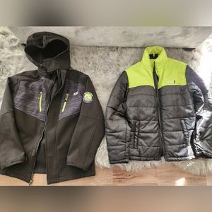 Boys size large (14-16) 32 degrees 2 in 1 jacket. Zip in and out inside jacket.